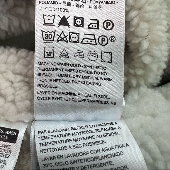 Levi's Dark Denim Sherpa Lined Trucker Jacket Size M - Picture 8 of 9